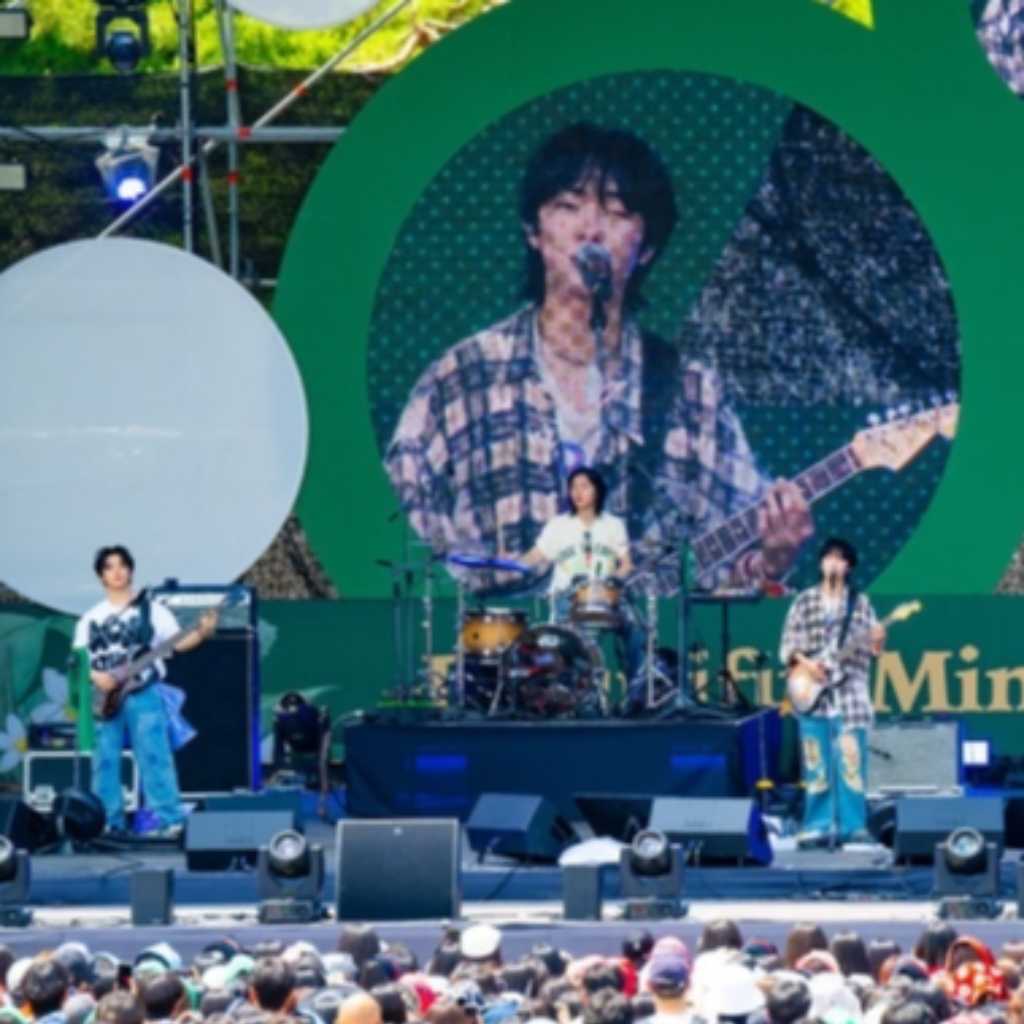 【PHOTO】Dragon Pony、バン・イェダムら「Beautiful Mint Life 2025」2日目のステージに登場