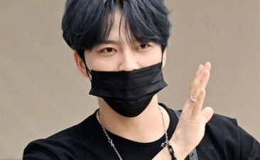 【PHOTO】ジェジュン、中国でのファンサイン会を終え帰国…笑顔でハートポーズ（動画あり）