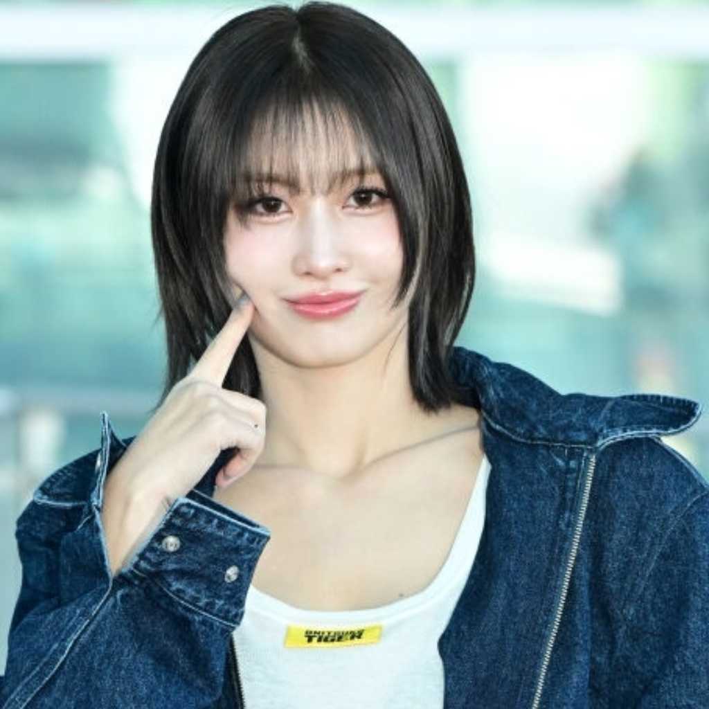 【PHOTO】TWICE モモ&ミナ、ファッションショーのためイタリアへ出国