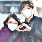 【PHOTO】キム・ソヒョン＆ソン・ジュノ「2時脱出Cultwo Show」の収録に参加…夫婦で仲良く登場
