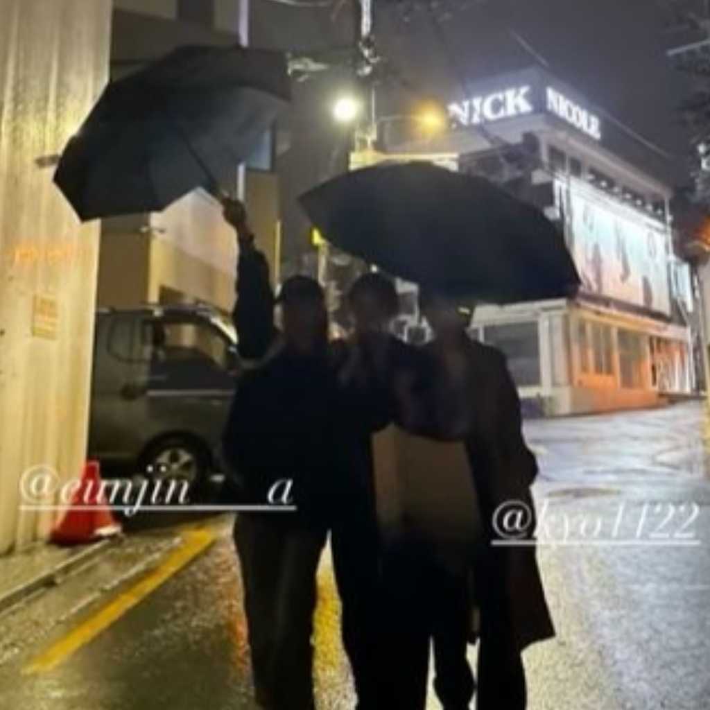 ペ・スジ「魔法のランプにお願い」で共演のソン・ヘギョ&アン・ウンジンと仲睦まじい集合ショット