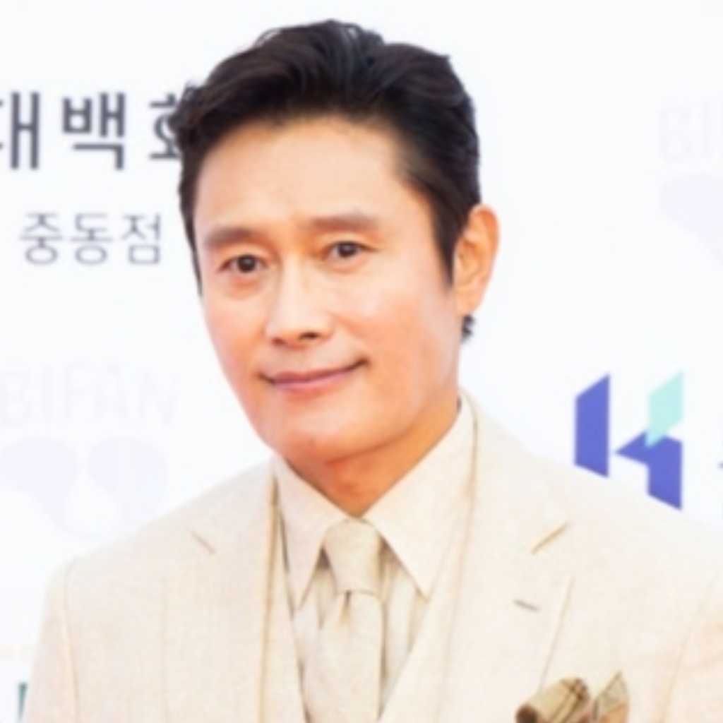 【PHOTO】イ・ビョンホン＆WINNER ジヌら「第29回富川国際ファンタスティック映画祭」のレッドカーペットに登場
