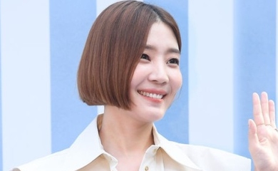 女優シン・ダウン、ACE FACTORYとの専属契約が終了「お互いの歩みを応援する」