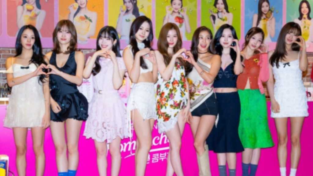 【PHOTO】TWICE、発酵ドリンクブランド「TEAZEN コンブチャ」のイベントに出席