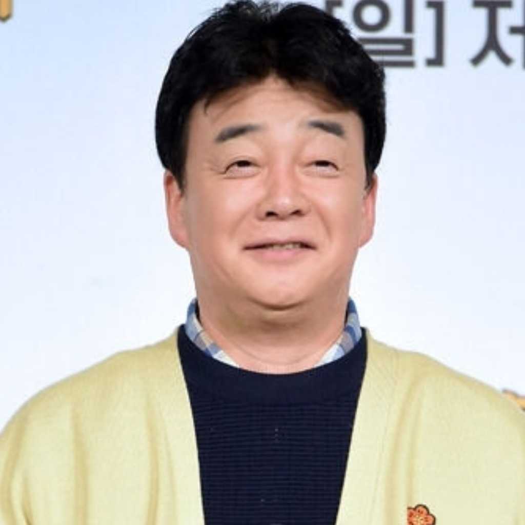 ペク・ジョンウォン、度重なる議論に再び謝罪…自身の名前を掲げた商品の生産中止も