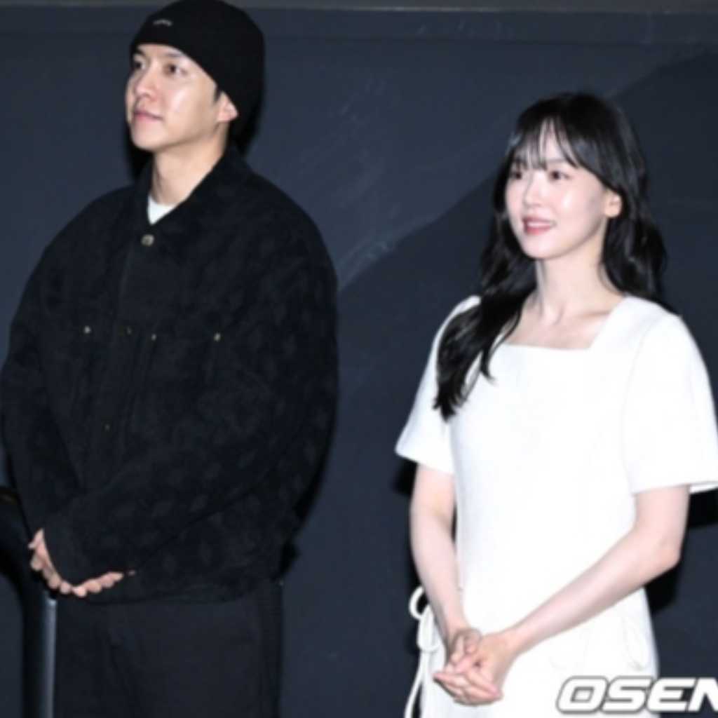 【PHOTO】イ・スンギ＆キム・ユンソク＆カン・ハンナら、映画「大家族」舞台挨拶に出席