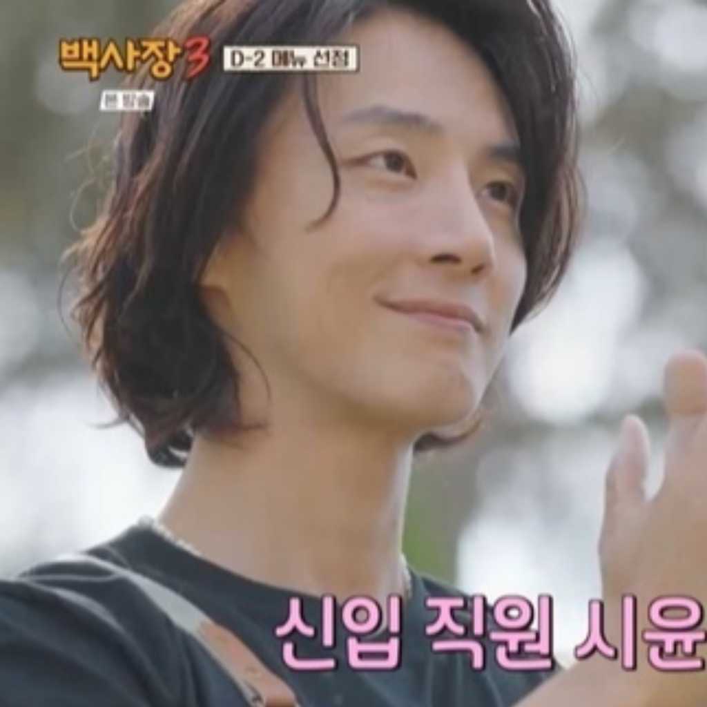 ユン・シユン、失敗を挽回？流暢な日本語で接客する姿が話題に