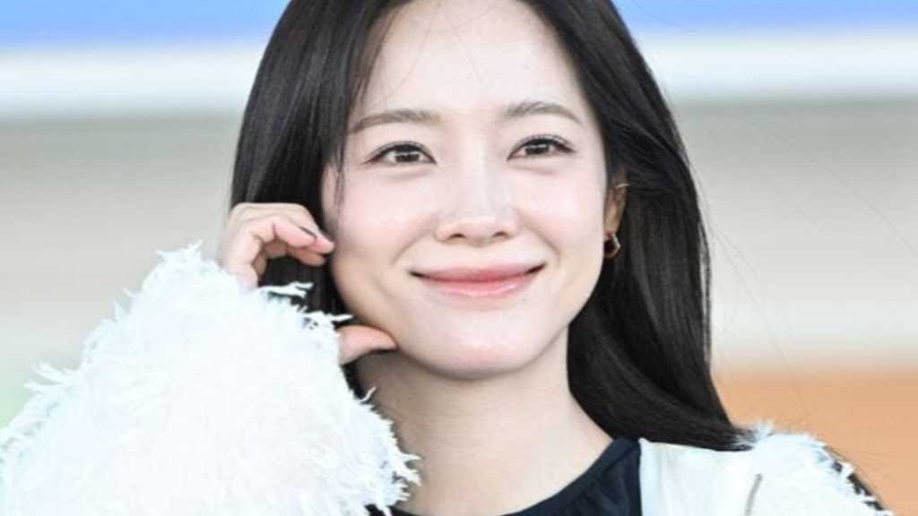 キム・セジョン、Jellyfishを離れ…BHエンターテインメントと専属契約を締結