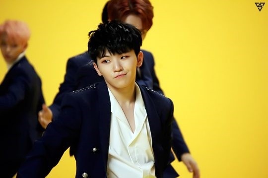 SEVENTEEN ウジのファンクラブ、浦項地震被災者のために300万ウォンを寄付 - Kstyle