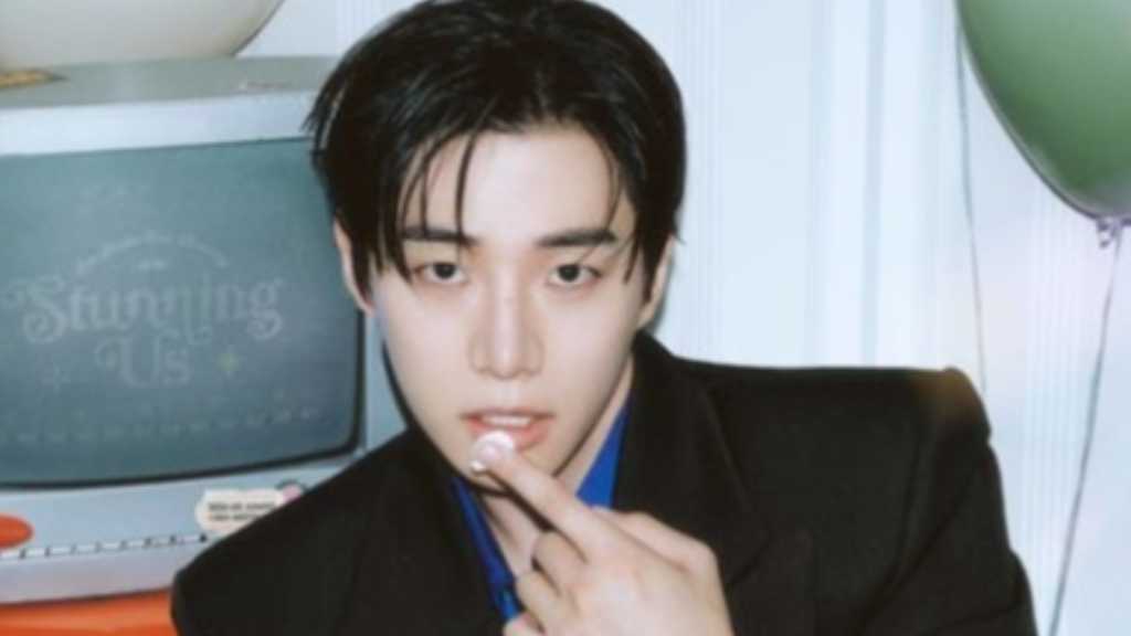 2PM ジュノ、誕生日記念ファンミーティングを開催決定！パーティーを連想させるポスターが公開