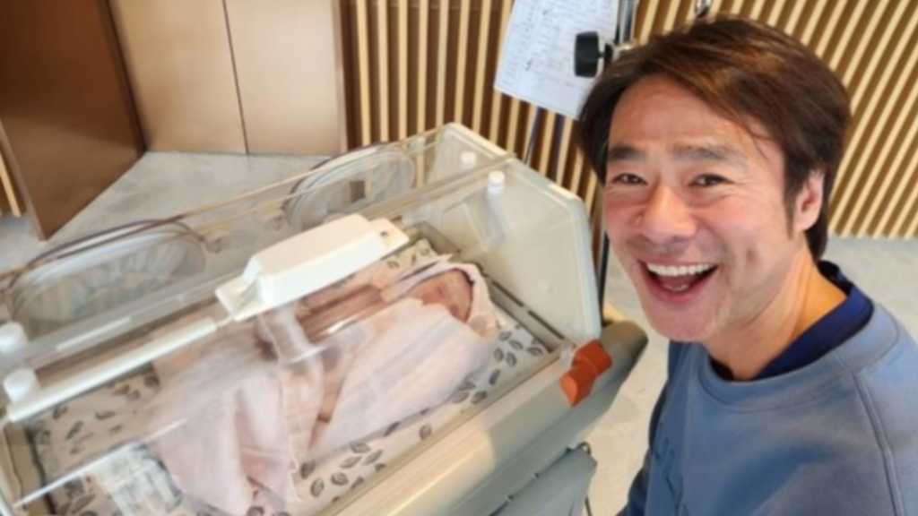 俳優キム・ホンピョ、51歳で父親に！写真とともに子供の誕生を報告