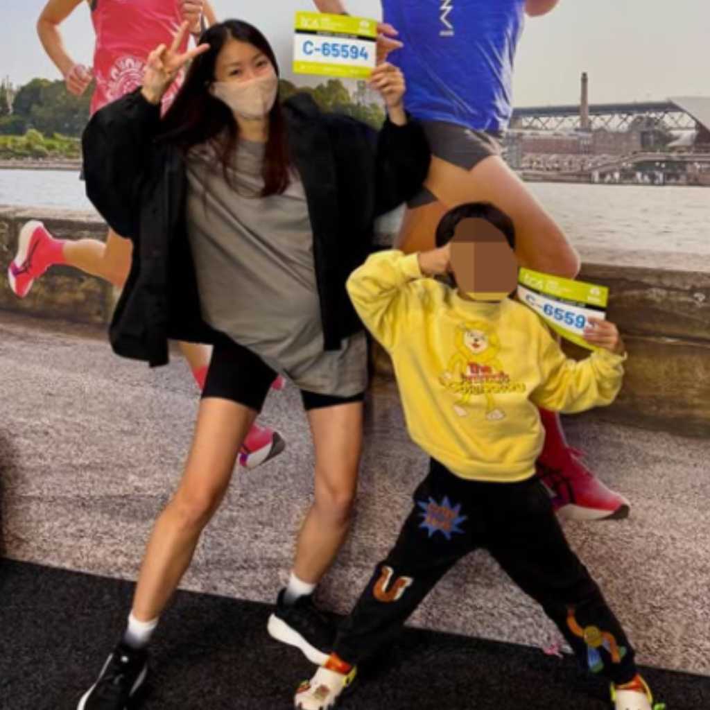 “妊娠中”イ・シヨン、ふっくらお腹でシドニー・マラソンに参加「元気に育っています」