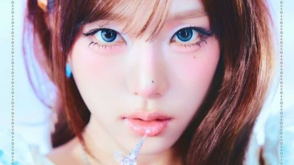 IZ*ONE出身チェ・イェナ、4thミニアルバム「Blooming Wings」コンセプトフォトを公開