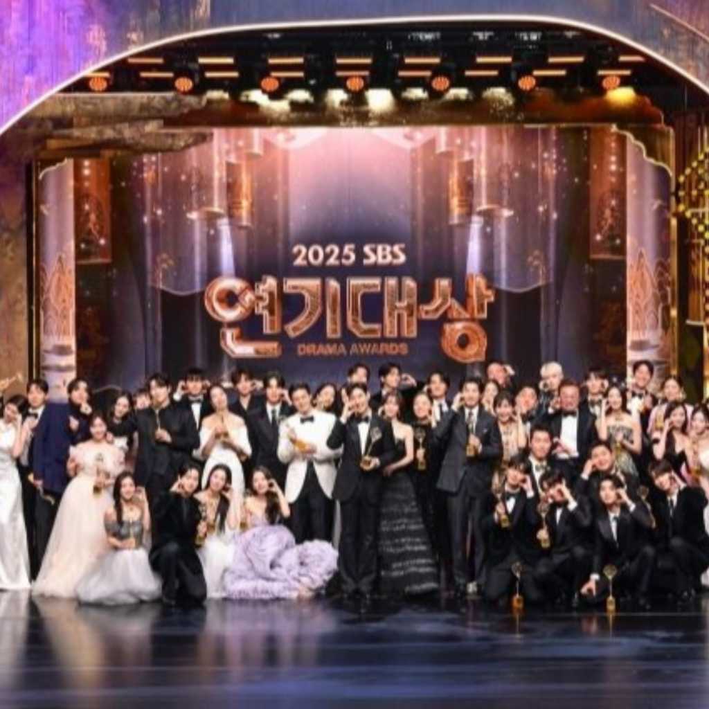 イ・ジェフン「2025 SBS演技大賞」で再び大賞を受賞！「模範タクシー3」が5冠を達成（総合）