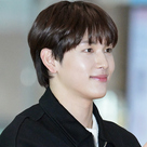 【PHOTO】イム・シワン、海外スケジュールのため出国…爽やかな魅力