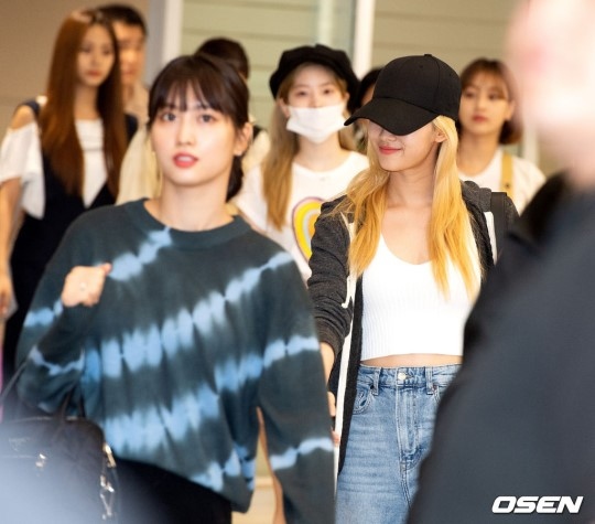 Photo Twice 米州ツアーを終えて帰国 個性溢れる空港ファッション 動画あり Kstyle