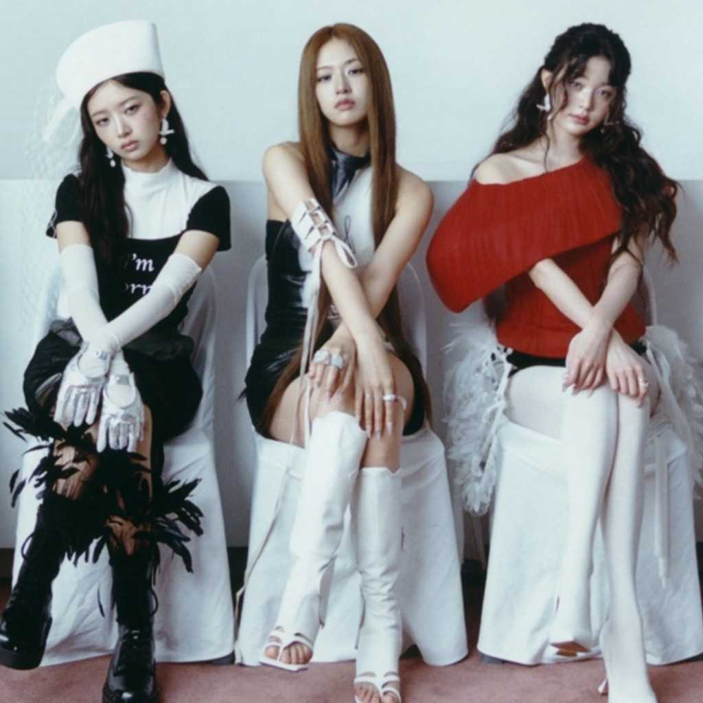 IVE、ヒット曲「After LIKE」がBillboard JAPANチャートのストリーミング集計で累計2億回再生を突破！