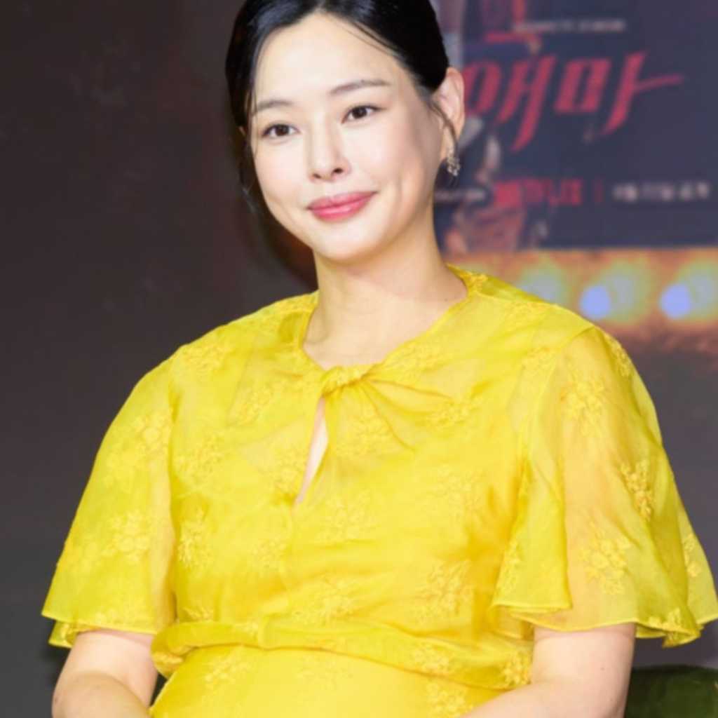 【PHOTO】“妊娠中”イ・ハニの姿も！チン・ソンギュら、Netflix「エマ」制作発表会に出席