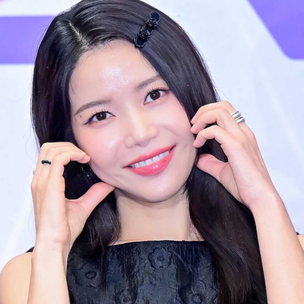 MAMAMOO ソラ、中国語のシングル「Floating Free」を6月11日にリリース…ポスターが公開