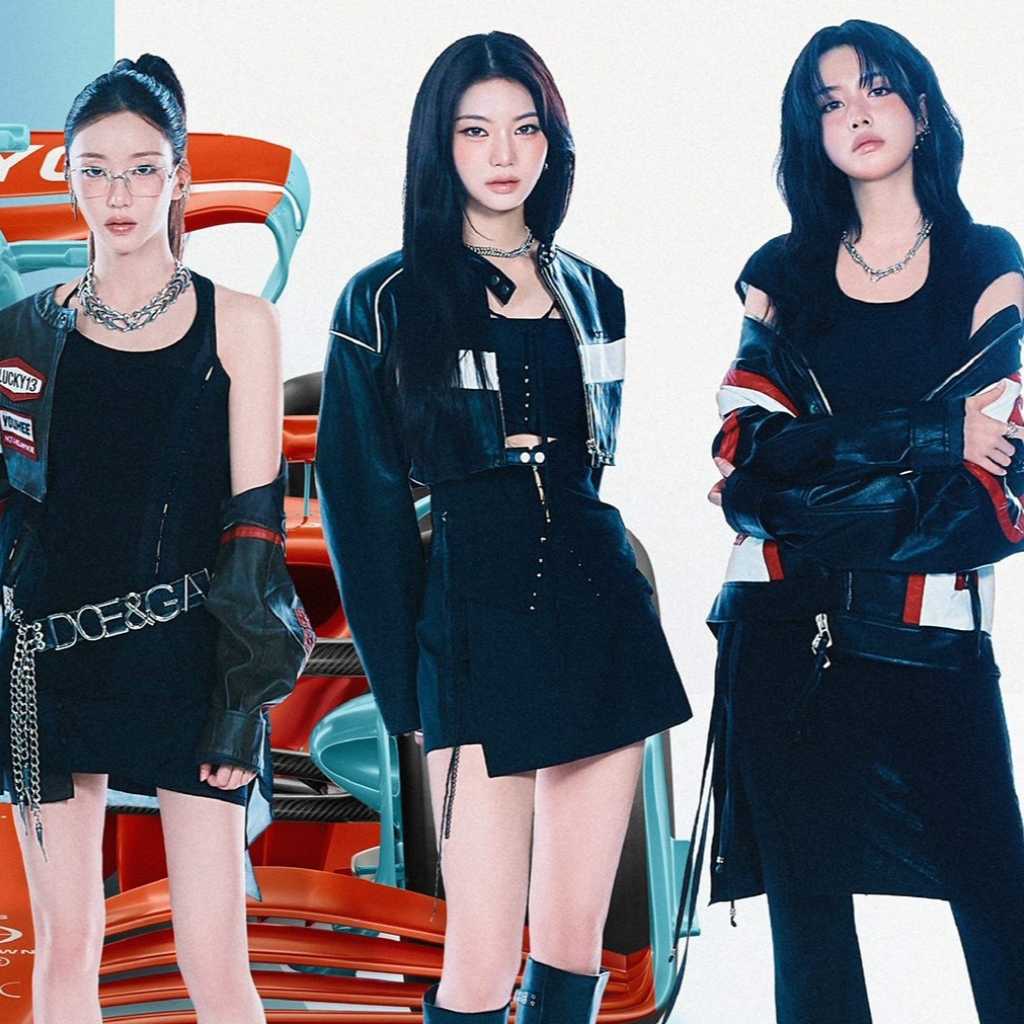 STAYC、日本1stフルアルバム「STAY ALIVE」ジャケット写真＆詳細を公開！