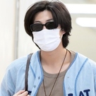 【PHOTO】BTS（防弾少年団）のRM、日本でのスケジュールを終えて帰国…爽やかなファッションで空港に