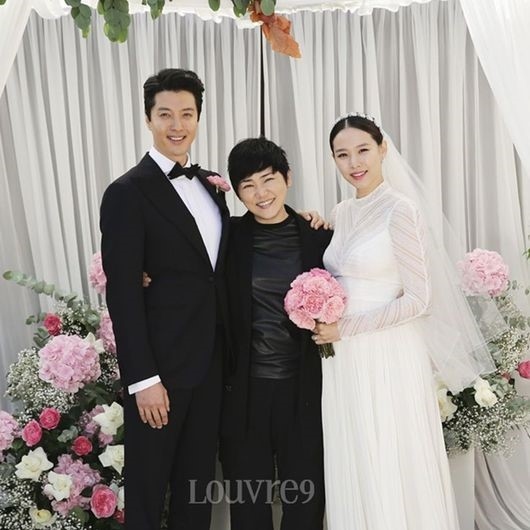 イ ドンゴン チョ ユニ 結婚式での写真公開 臨月の美しい花嫁 Kstyle