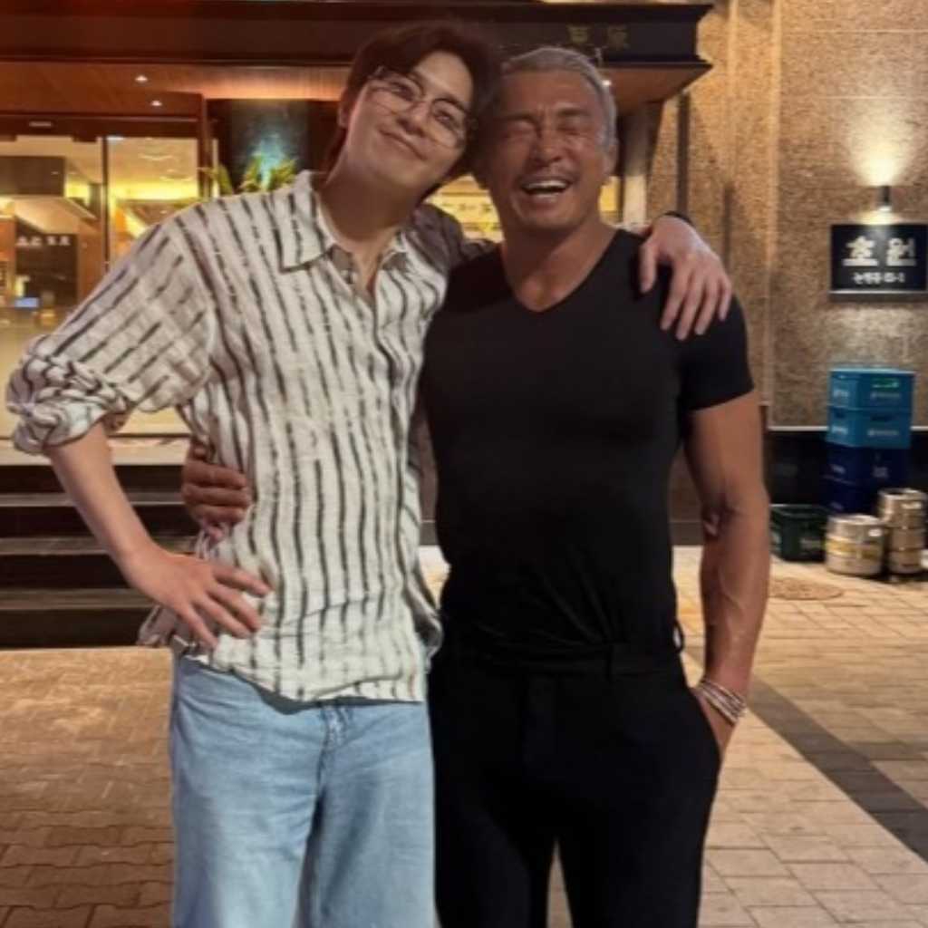 秋山成勲、パク・ソジュンとのツーショットを公開「僕より男らしかった」