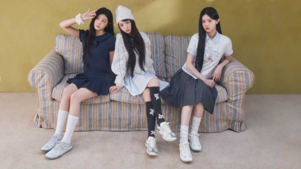 ILLIT、ミニスカ＆ハイソックス姿を披露！FILA新作モデル「GLIO」新ビジュアル・ムービー公開