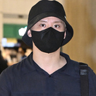 【PHOTO】ジュンス、タイでのコンサートを終えて帰国…ブラックコーデの洗礼されたファッション(動画あり)