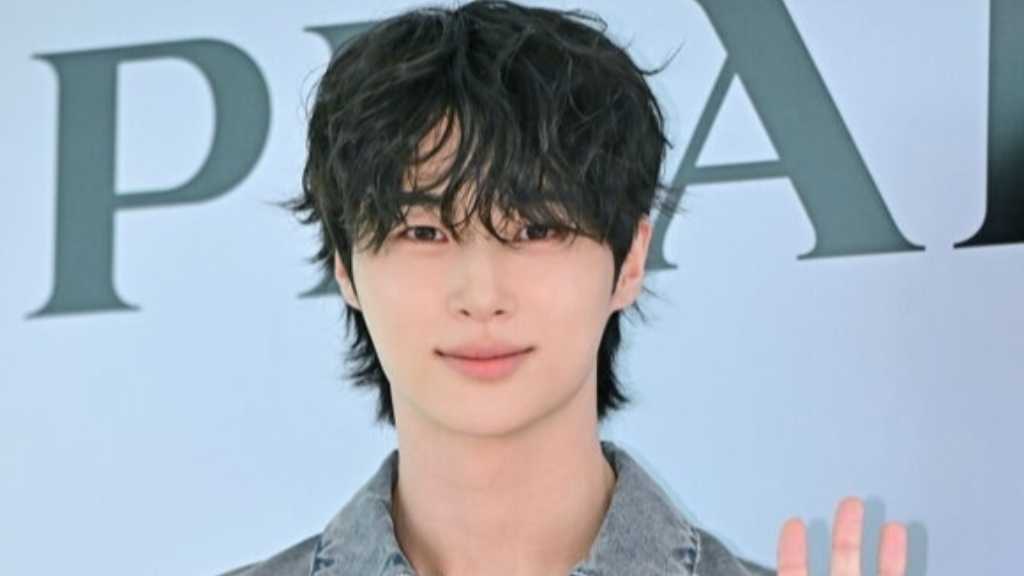 ビョン・ウソク、日本でも！ファンミーティングツアー開催を予告…投稿が話題に