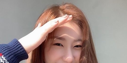 ITZY チェリョン、日差しよりも眩しいビジュアル…キュートなセルフ