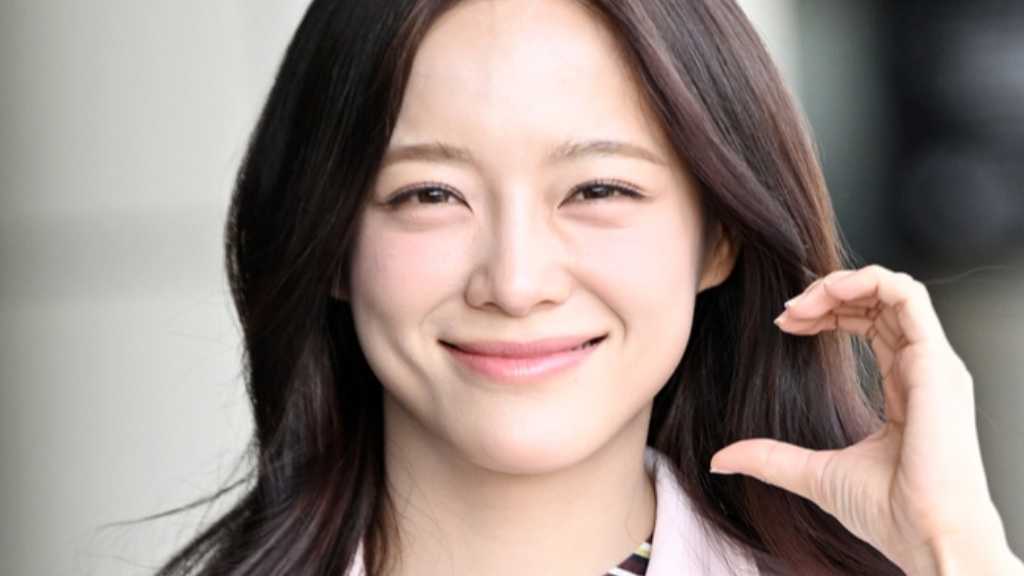 【PHOTO】キム・セジョン、ファンコンサートのため日本へ出国(動画あり)