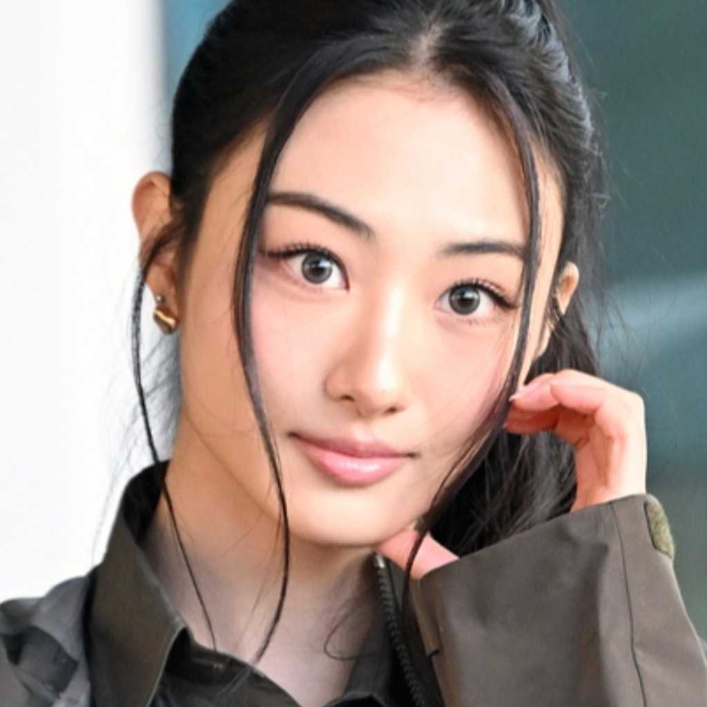 【PHOTO】MEOVV ガウォン、海外スケジュールのため出国