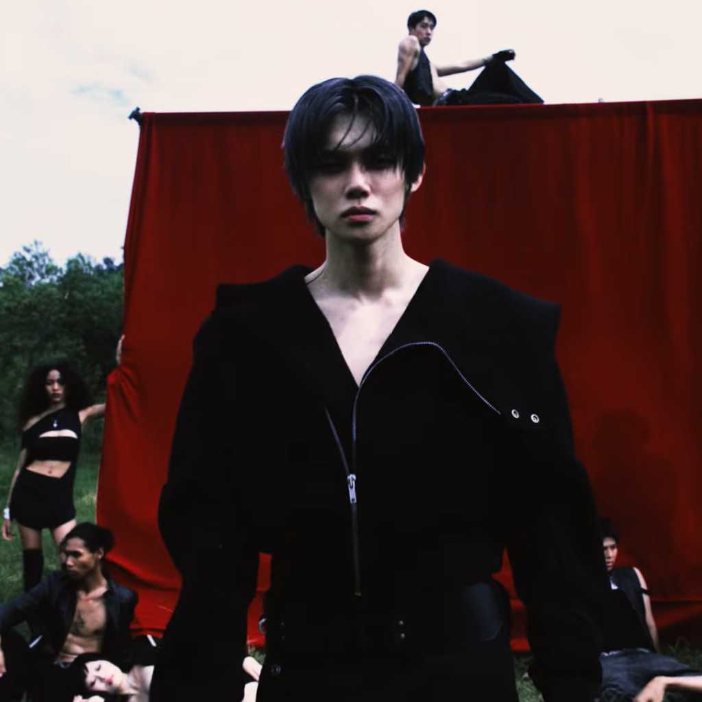 TXT ヨンジュン、たくましい肉体美に悶絶!1stソロアルバム「NO LABELS:PART 01」MVを公開