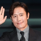 【PHOTO】イ・ビョンホン＆ソ・イェジ＆パク・ミョンフンら「2020釜日映画賞」レッドカーペットに登場
