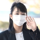 【PHOTO】(G)I-DLE ミンニ、個人スケジュールのためタイへ出国…ジャケットスタイルで登場（動画あり）