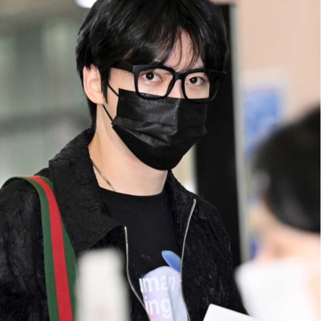 【PHOTO】ジェジュン、スケジュールのため日本へ出国…溢れる爽やかさ（動画あり）