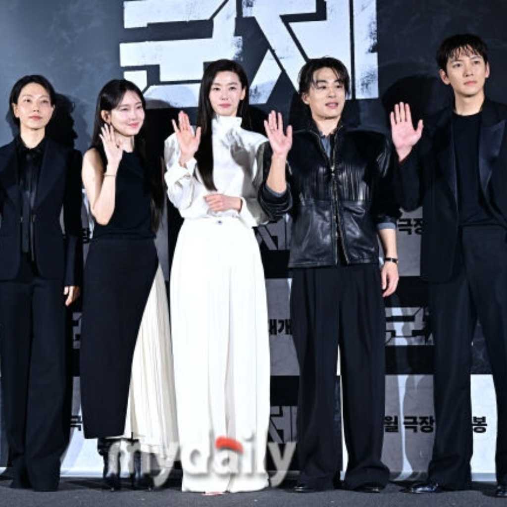 チョン・ジヒョン、11年ぶりにスクリーン復帰!映画「群体」への愛情明かす“監督の大ファンだった”