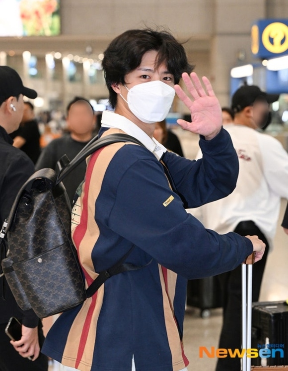 PHOTO】パク・ボゴム、ファンミーティングを終えてマカオから帰国