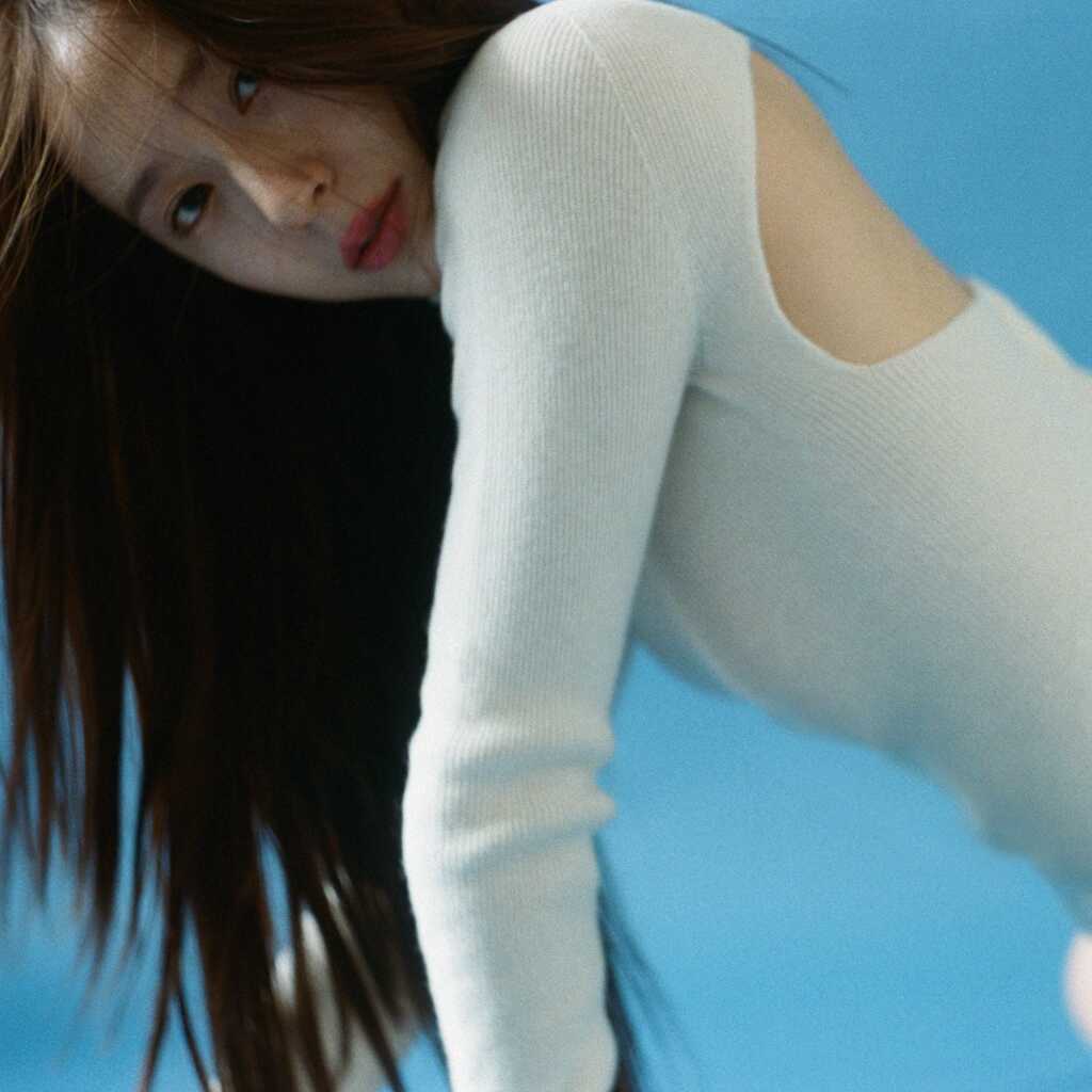 f(x) クリスタル、初のソロシングル「Solitary」配信開始！