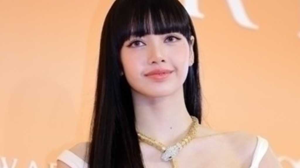 BLACKPINK リサの熱愛説を認めた？女優の投稿が話題に「近いうちにまた会いたい」