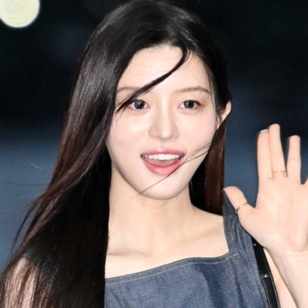 【PHOTO】ILLIT ミンジュ、スケジュールのため日本へ（動画あり）
