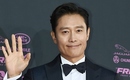 イ・ビョンホン「第38回黄金撮影賞」で演技大賞を受賞…最優秀作品賞は「1987、ある闘いの真実」に（総合）