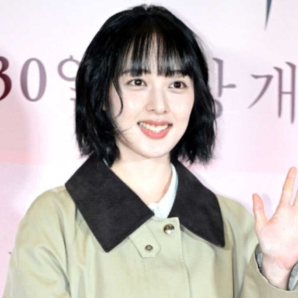 “離婚発表”キム・ボラ、親友AKMU イ・スヒョンとの特別な友情に注目…SNSで互いに愛情表現