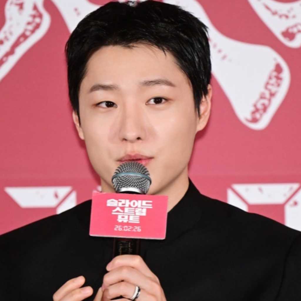 チョ・スンヨン、自身初の映画の土台となったエッセイ執筆秘話を明かす「軍隊にいた時に書き始めた」