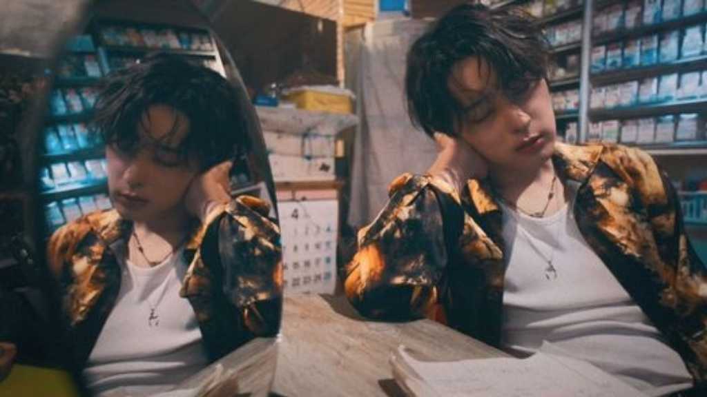 KARDのJ․seph、タイトル曲「EASY」MV公開…スーツ姿で柔らかなダンスラインを披露