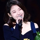 【PHOTO】IU「第7回GAON CHART MUSIC AWARDS」ステージに登場