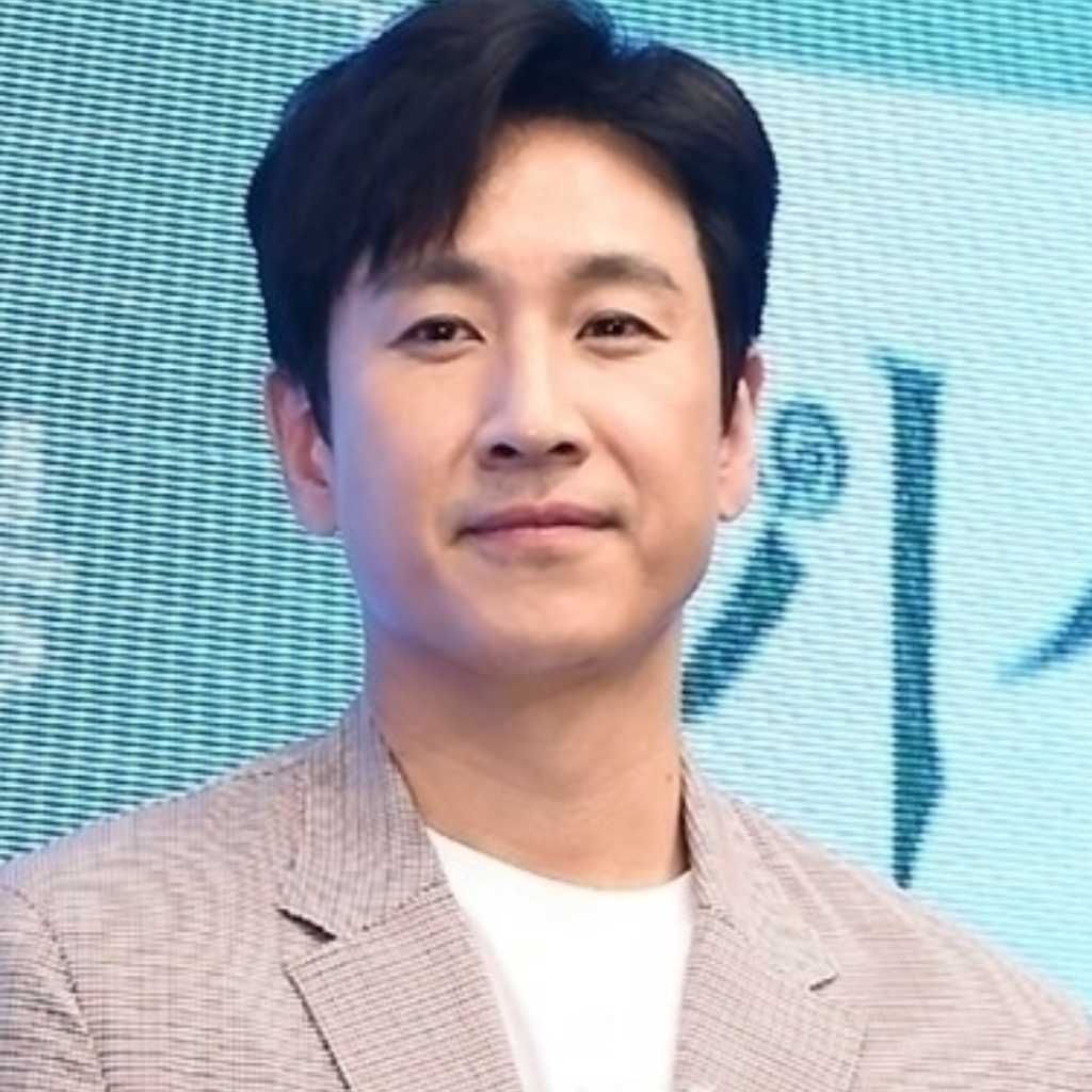 イ・ソンギュンさんの捜査情報を流出した警察官、検察が懲役3年を求刑