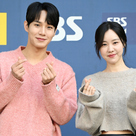 【PHOTO】元DAY6 イム・ジュンヒョク＆キム・イェウォン、ラジオ出演のため放送局へ