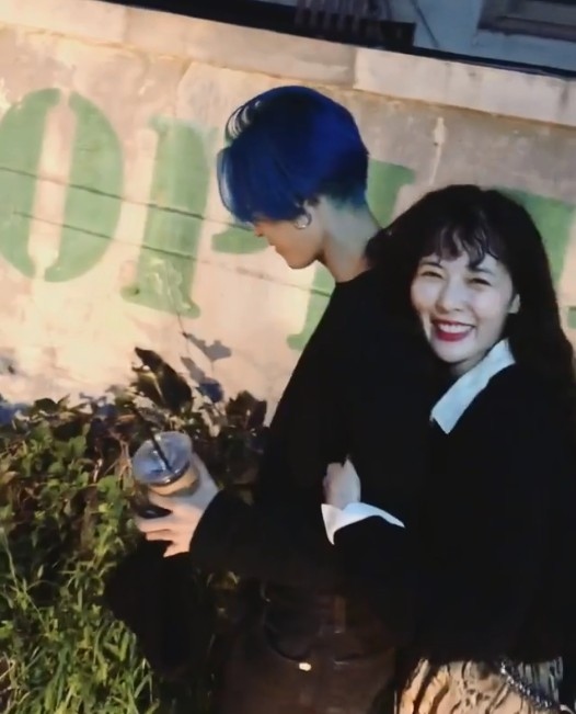 契約解除 キム ヒョナ 恋人イドンにハグするラブラブ動画を投稿 報道直後のインスタに関心集まる Kstyle